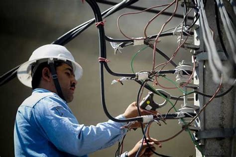 Aumentan Desde Hoy Las Tarifas De La Energía Eléctrica A Industrias Y Comercios E