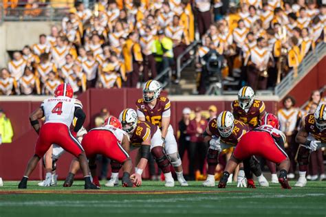 Gophers Volleyball Get A Taste Of Postseason Atmosphere The Minnesota Daily