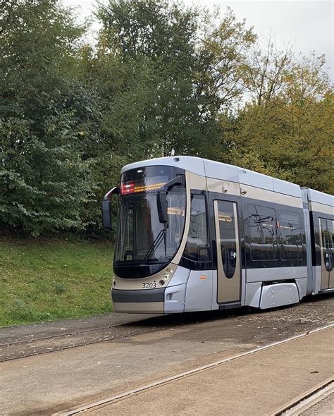 Stib Mivb On Twitter Notre Nouveau Tram Tng Est Là Nous En Avons