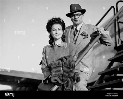 Actor Laurence Olivier Wife Hi Res Stock Photography And Images Alamy