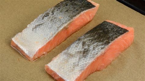 Should You Eat The Skin On Salmon