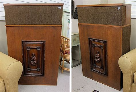 Lot A PAIR OF VINTAGE KLIPSCHORN CORNER SPEAKERS Klipsch And