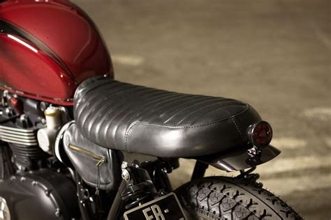 Triumph Bonneville T120 short leather seat, designed and handcrafted by BAAK. | Triumph ...