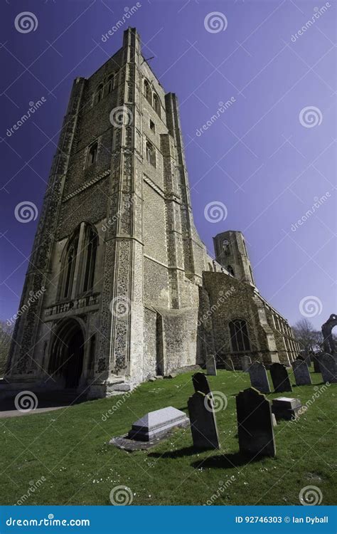 Wymondham Abbey Cemetery Ancient Norman Church And Graveyard Stock