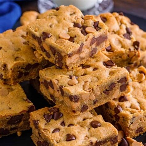 Peanut Butter Chocolate Chip Cookie Bars