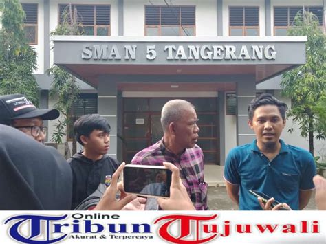 TRIBUNTUJUWALI AKURAT DAN TERPERCAYA