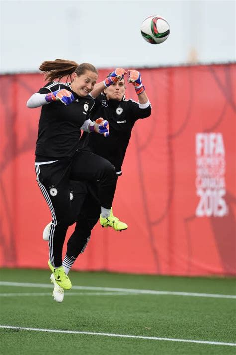 Fu Ball Wm Der Frauen Deutschland Trifft Heute Abend Auf Starke