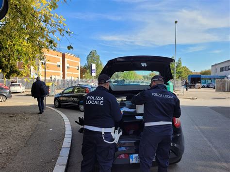 Polizia Locale Foggia Intensi Controlli In Zona Macchia Gialla