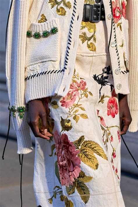 ERDEM SPRING 2024 READY TO WEAR Embroidery Fashion Erdem Vogue Spring