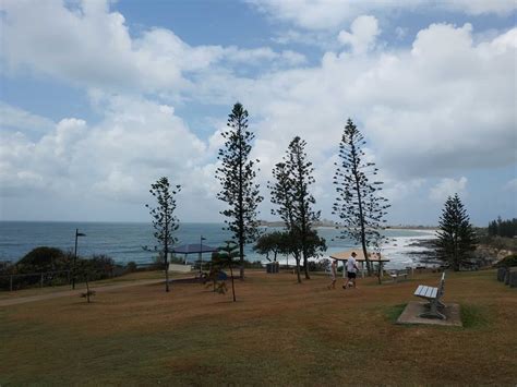 Alexandra Headlands Accommodation - Surf Club, Qld