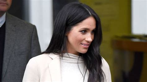 Meghan Hercegn M G Sosem Viselt Ilyen Olcs Ruh T Nlc