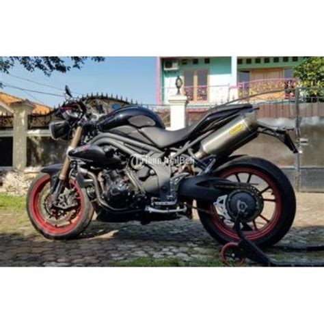 Moge Bekas Triumph Speed Triple Full Paper Lengkap Plat D Di