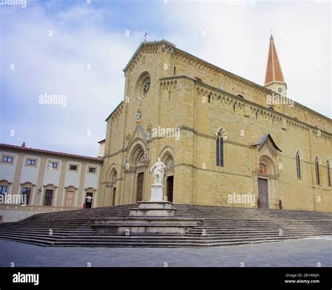 Arezzo Kathedrale - Arezzo cathedral 01 Stock Photo - Alamy