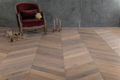 Parquet massif chêne Point De Hongrie Fumé Huilé Blanchi parquet