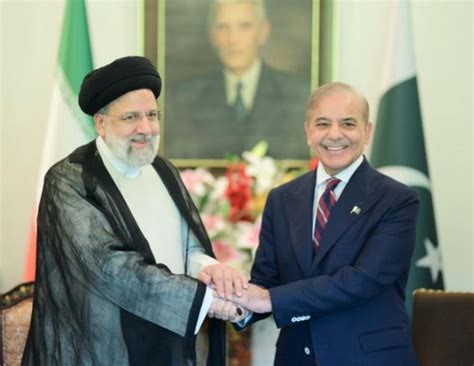 Pakistan Iran Agree On Swift Fta Finalization Target 10 B Trade Over