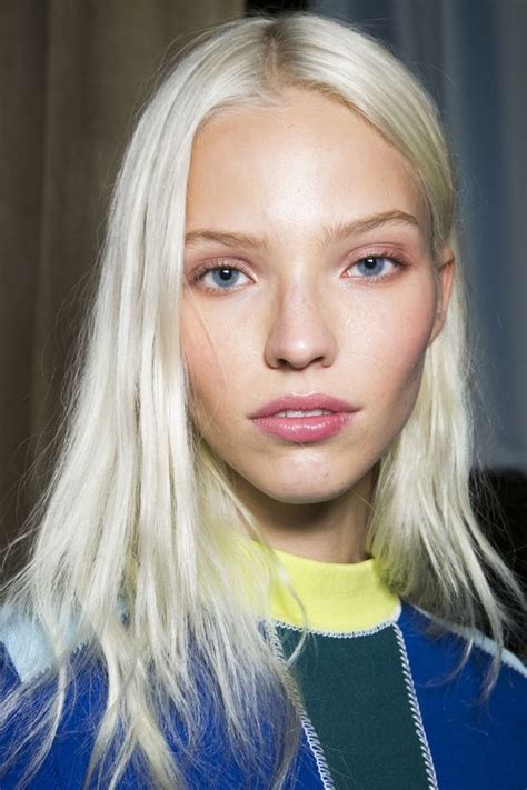 Sasha Luss Silver Blonde Hair Platinum Blonde Hair Silver Blonde