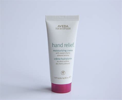 Aveda Hand Relief Moisturizing Creme Cherry Almond Aroma 14 Oz 40 Ml