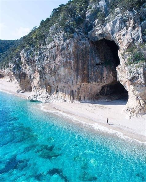 Пляж Кала-Луна. Сардиния, Италия. . . . | Places to visit, Places to ...
