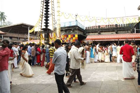 Kollur Mookambika Temple Timings, Rooms, & Phone No. - Zingbus