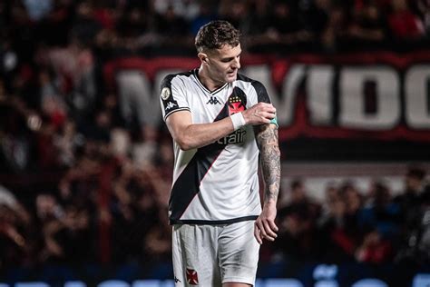 Av D Notas Para Os Jogadores Do Vasco Contra O Atl Tico Go Supervasco