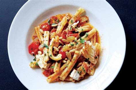 Pasta Con Pesce Spada Alla Siciliana Ricetta Del Primo Piatto