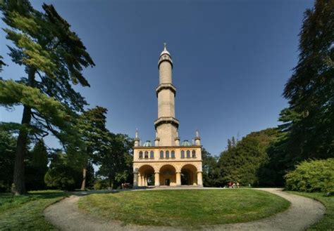 Lednicko valtický areál zámek Lednice minaret zámek Valtice Janův