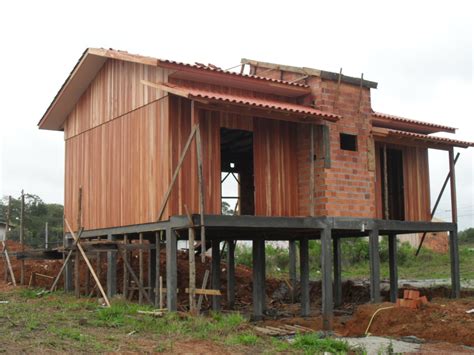 Magno Barroso Empreiteira Casas de Madeiras Construidas em Criciúma Sc