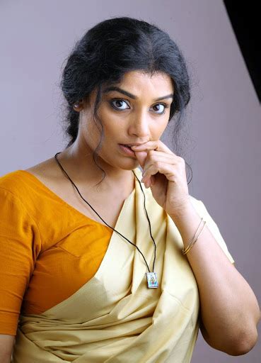 Shweta Menon Hot Bikini Image Gallery Images Photos Pics Cinemagigs