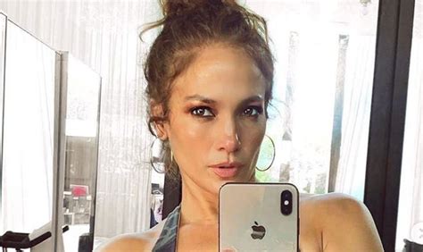 Baby got back Jennifer Lopez shows off her famous derrière