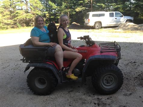 customers are complaining about the currys crawley wait times this week 1