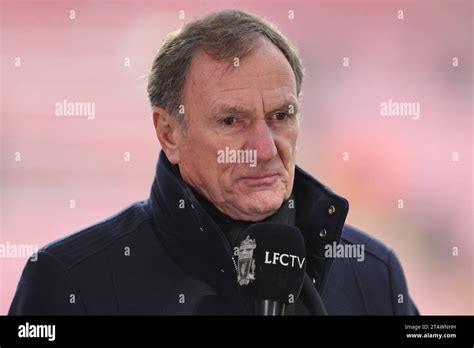 Kenny Dalglish Hi Res Stock Photography And Images Alamy