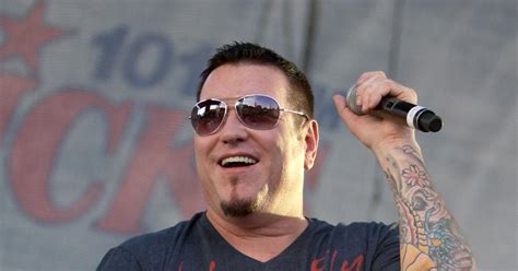 Steve Harwell, Former Smash Mouth Singer, Dead At 56