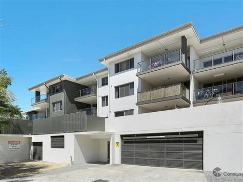 Id2112490111 Riding Road Hawthorne Qld 4171 Apartment For Rent