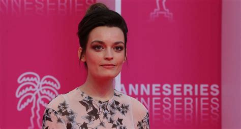 Series Emma Mackey La Doble De Margot Robbie Que Deslumbra En Sex Educati Noticias El