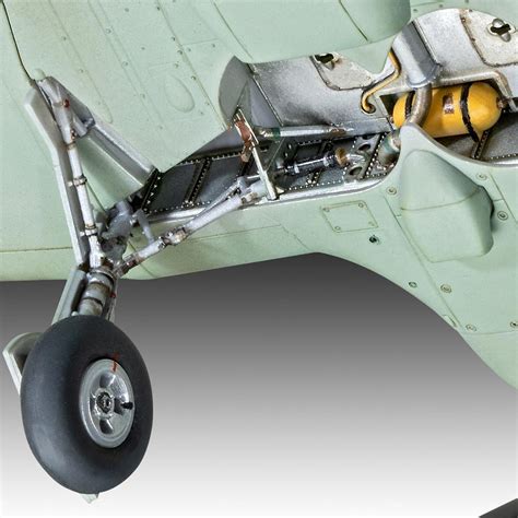 Revell Hawker Hurricane Mk Iib Aircraft Model Kit 04968 Scale 132