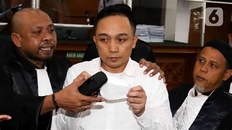 Hakim Harap Vonis 13 Tahun Bisa Perbaiki Perilaku Bripka Ricky Rizal Di