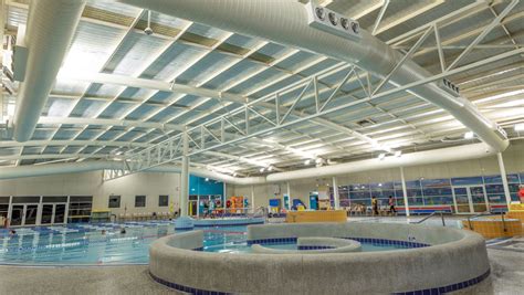 How to Choose the Right Lighting Fixtures for Swimming Pool - AGC Lighting