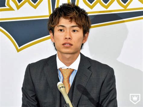 オリックス・山岡泰輔が球界大トリ更改 「その意識は強い」3年ぶりの開幕投手に意欲 Mixiニュース