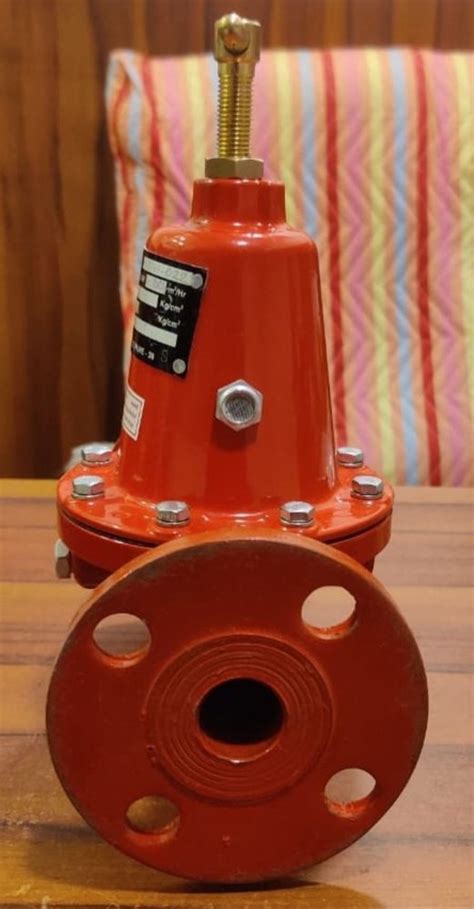 19 Kg Cm2 Red Vanaz R2301 Adjustable Gas Pressure Regulator At Rs 5000