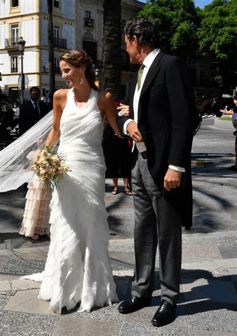 El Vestido De Novia De Carla Vega Penichet En Su Boda Con Carlos