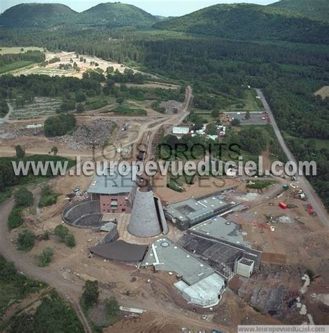 Photos A Riennes De Saint Ours Le Chantier De Vulcania Puy