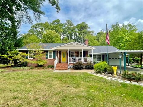 503 Old Lakeside Dr Yorktown VA 23692 See Est Value Schools More