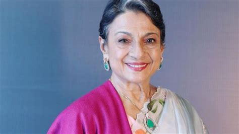 Veteran Actress Tanuja Discharged From Hospital IWMBuzz