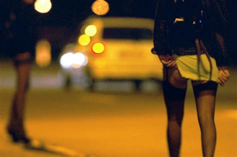 Val De Marne Dix Jeunes Hommes Et Filles Jug S Pour Prostitution De