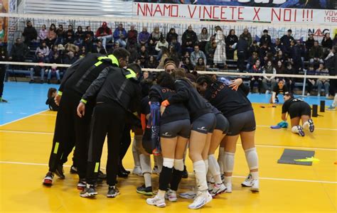 Torre Annunziata La Vesuvio Oplonti Volley Sfida La Virtus Cerignola