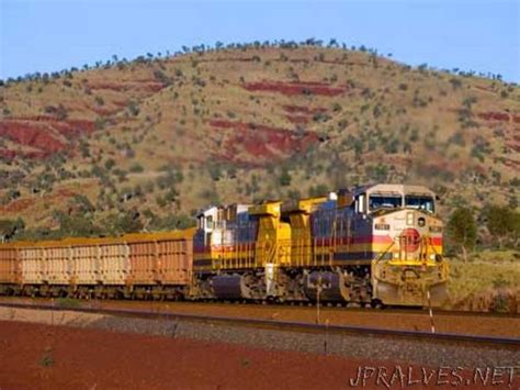 World First Autonomous Trains Deployed At Rio Tintos Iron Ore