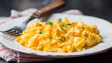 Heres Why Your Scrambled Eggs Really Turned Gray In Color