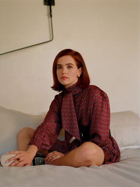 Zoey Deutch Non Nude And Hot Photos The Fappening