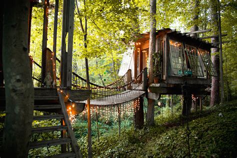 Fascinating Trio Of Treehouses Each Have An Exclusive Cozy Feel