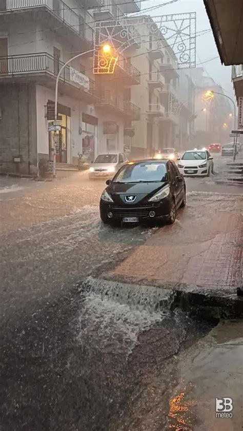 Cronaca Meteo Diretta Sicilia Agrigento Violenti E Temporali E